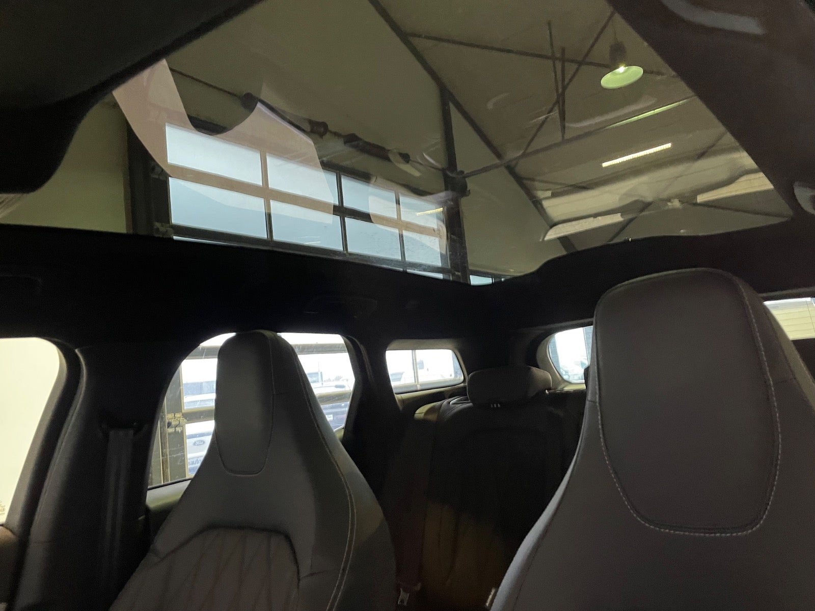 Ford Explorer Premium Extended Range AWD