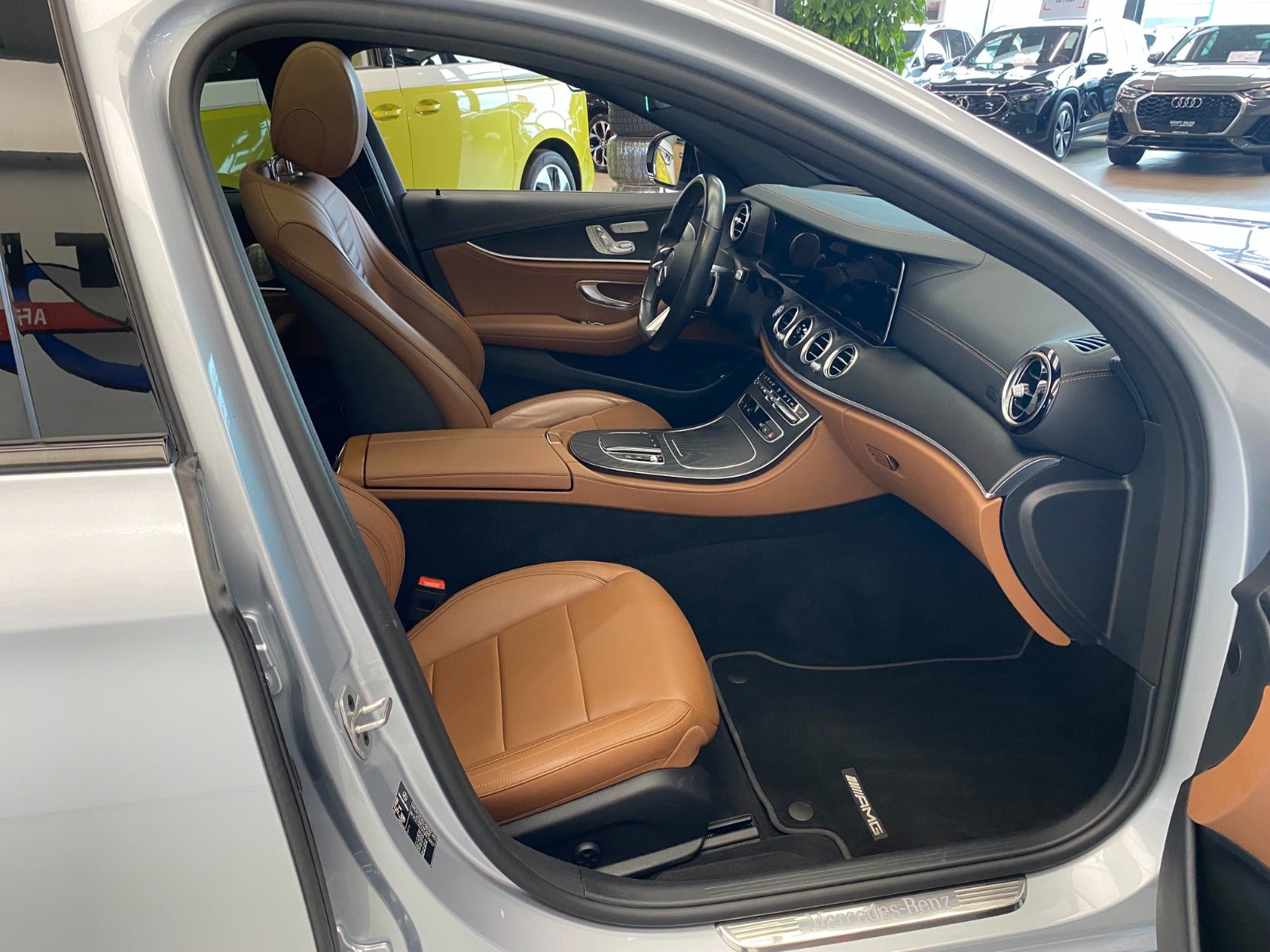 Billede af Mercedes E300 de 2,0 Advantage AMG stc. aut.