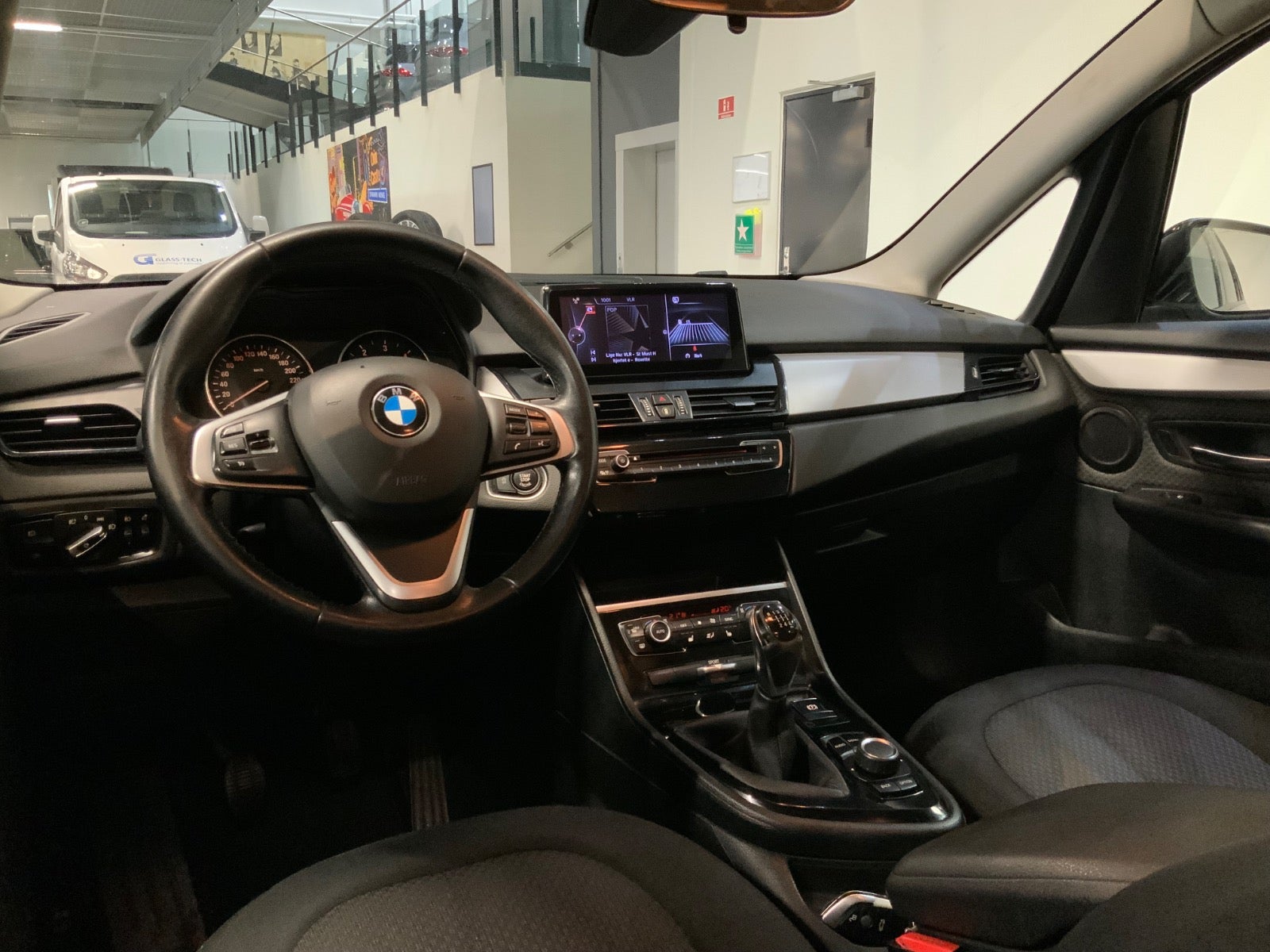 BMW 218d (7/8)