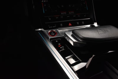 Audi e-tron S quattro