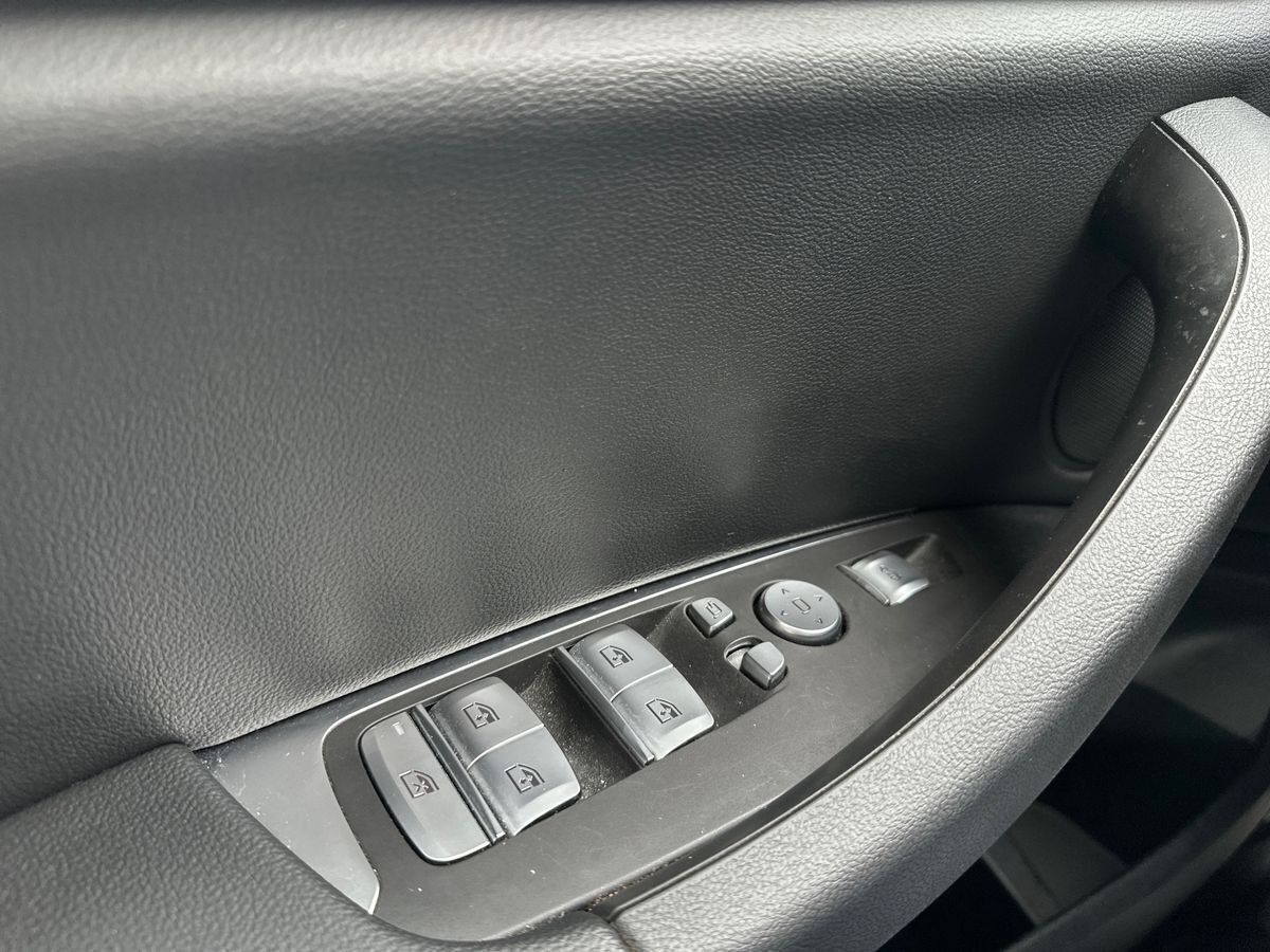 BMW iX3 Charged M-Sport billede 19