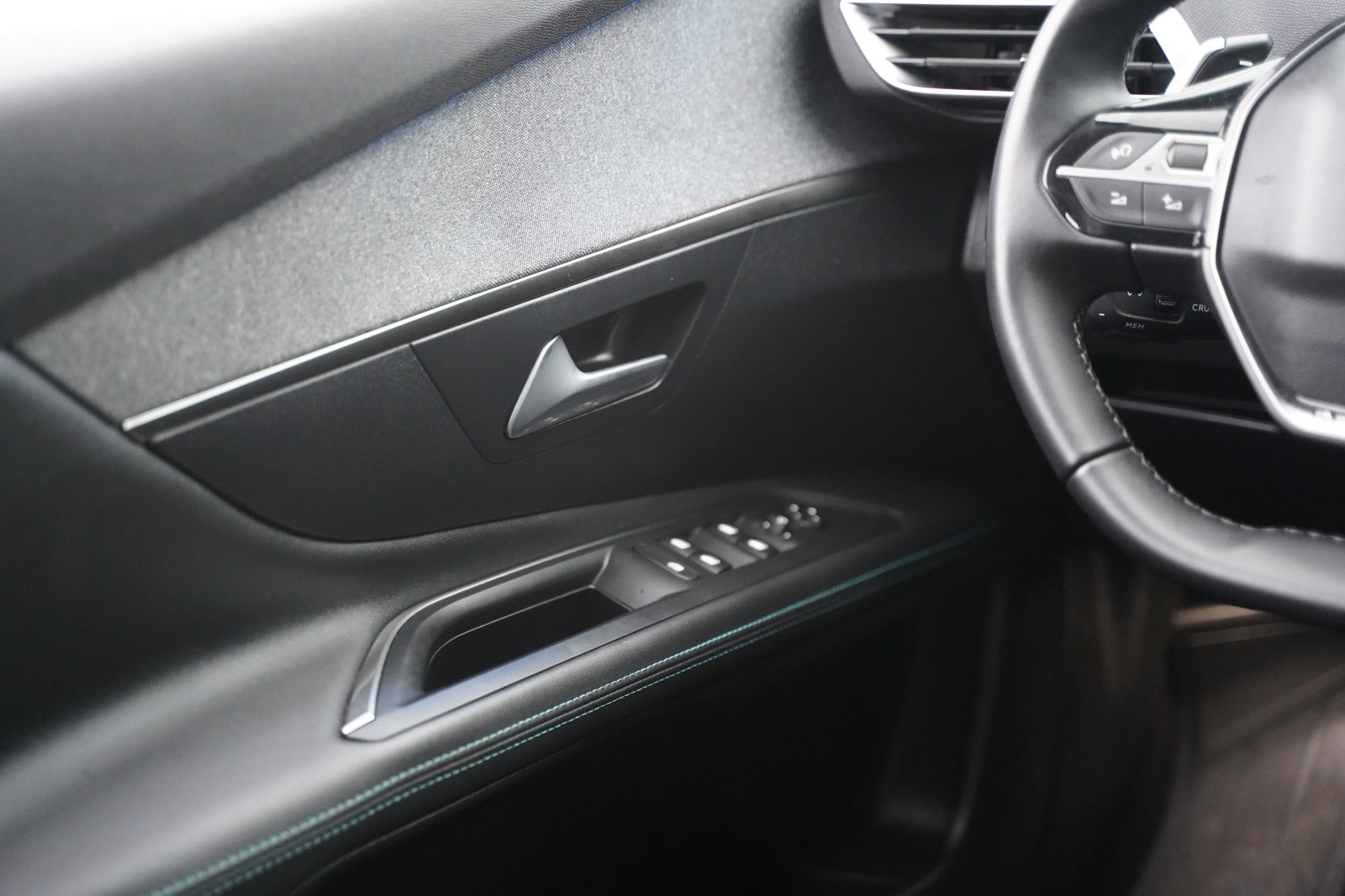 Billede af Peugeot 3008 1,6 Hybrid Allure Limited EAT8