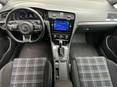 VW Golf VIII GTE DSG billede 3