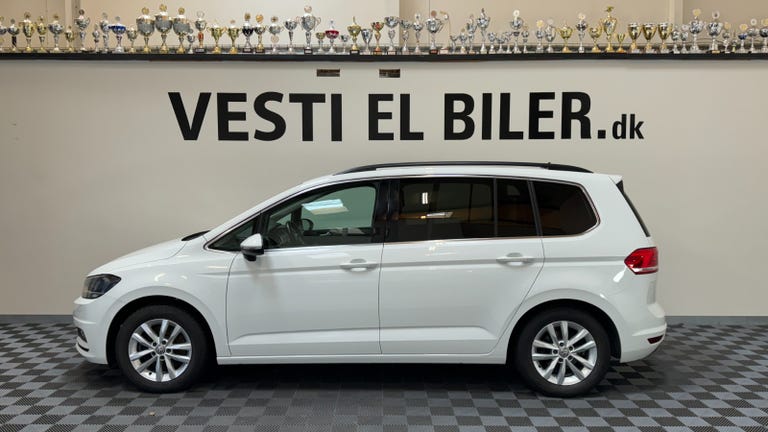 VW Touran TDi 150 Highline DSG Van