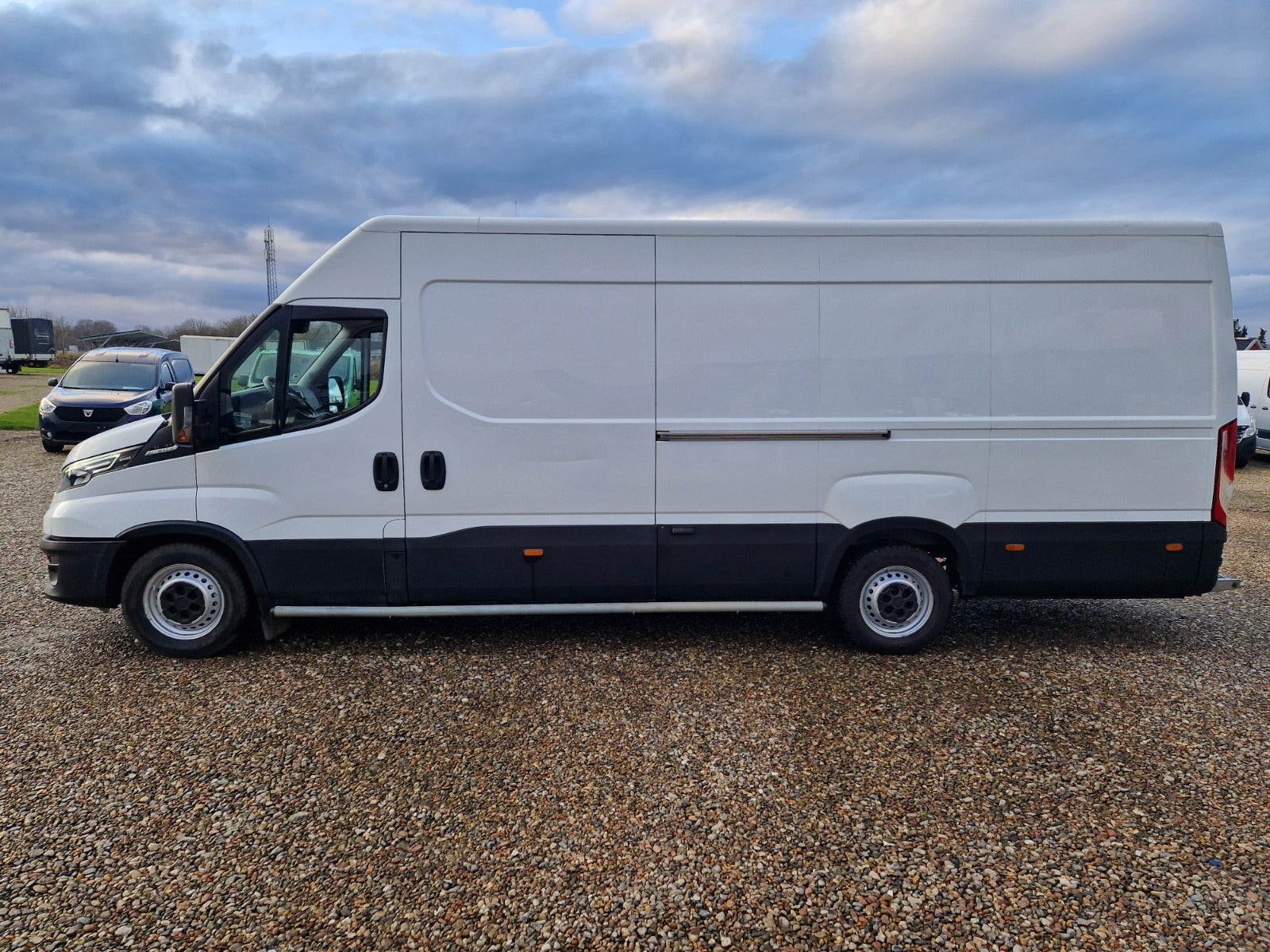 Billede af Iveco Daily 2,3 35S16 16m³ Van AG8