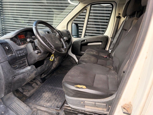 Peugeot Boxer 335, Billede 2