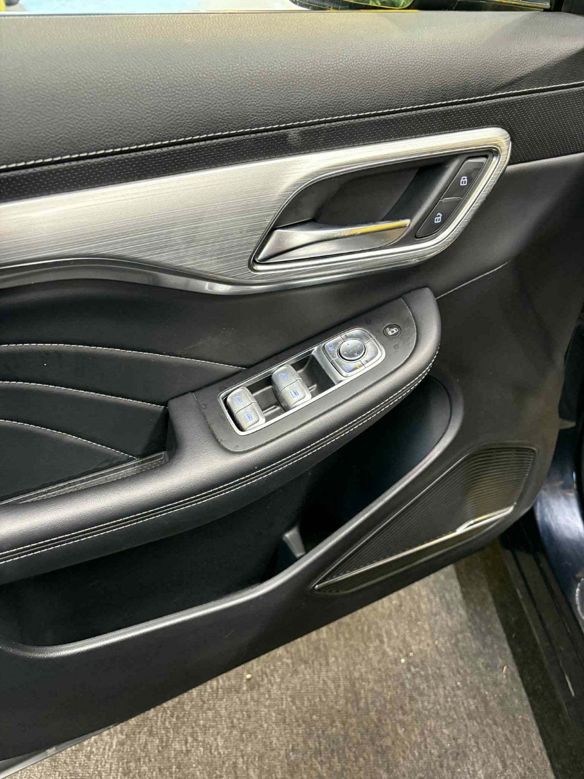 Billede af MG Marvel R  Luxury