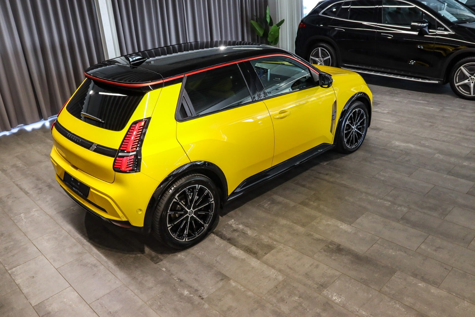 Billede af Renault 5 E-Tech 52 Iconic