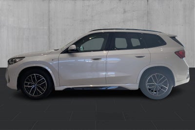 BMW iX1 xDrive30 Fully Charged M-Sport - 1
