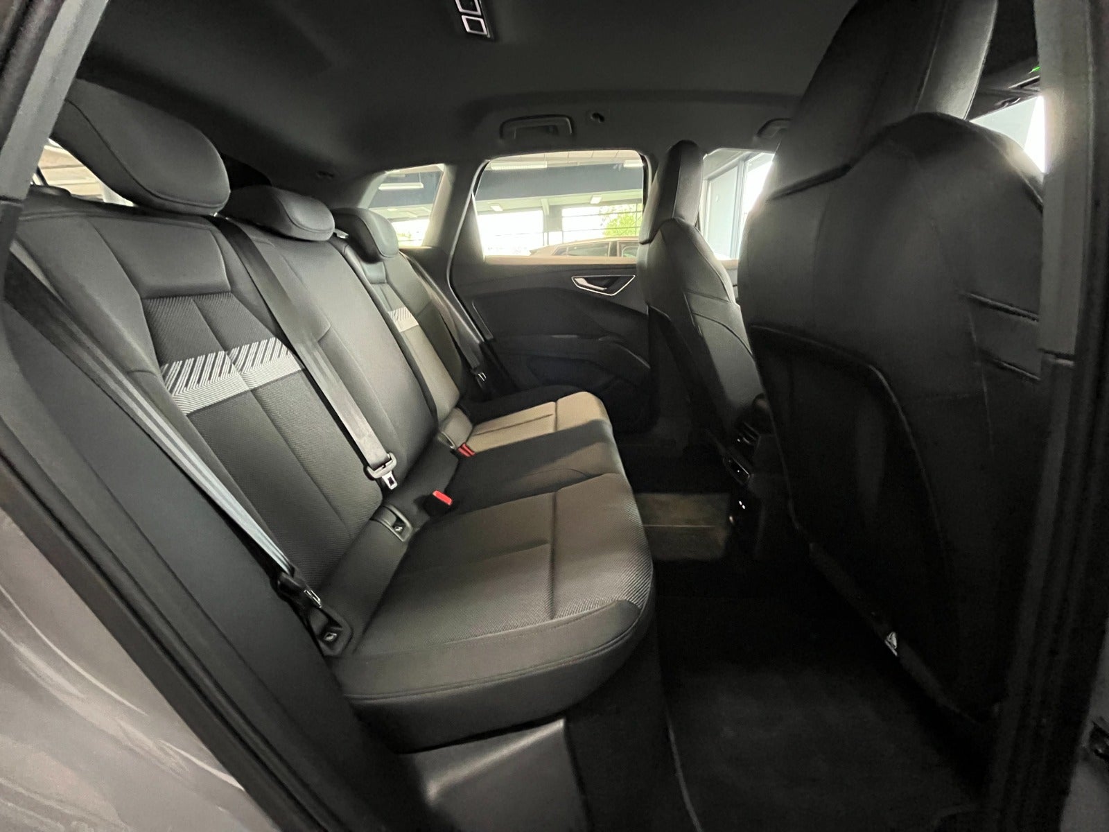 Billede af Audi Q4 e-tron 45 edition S-line