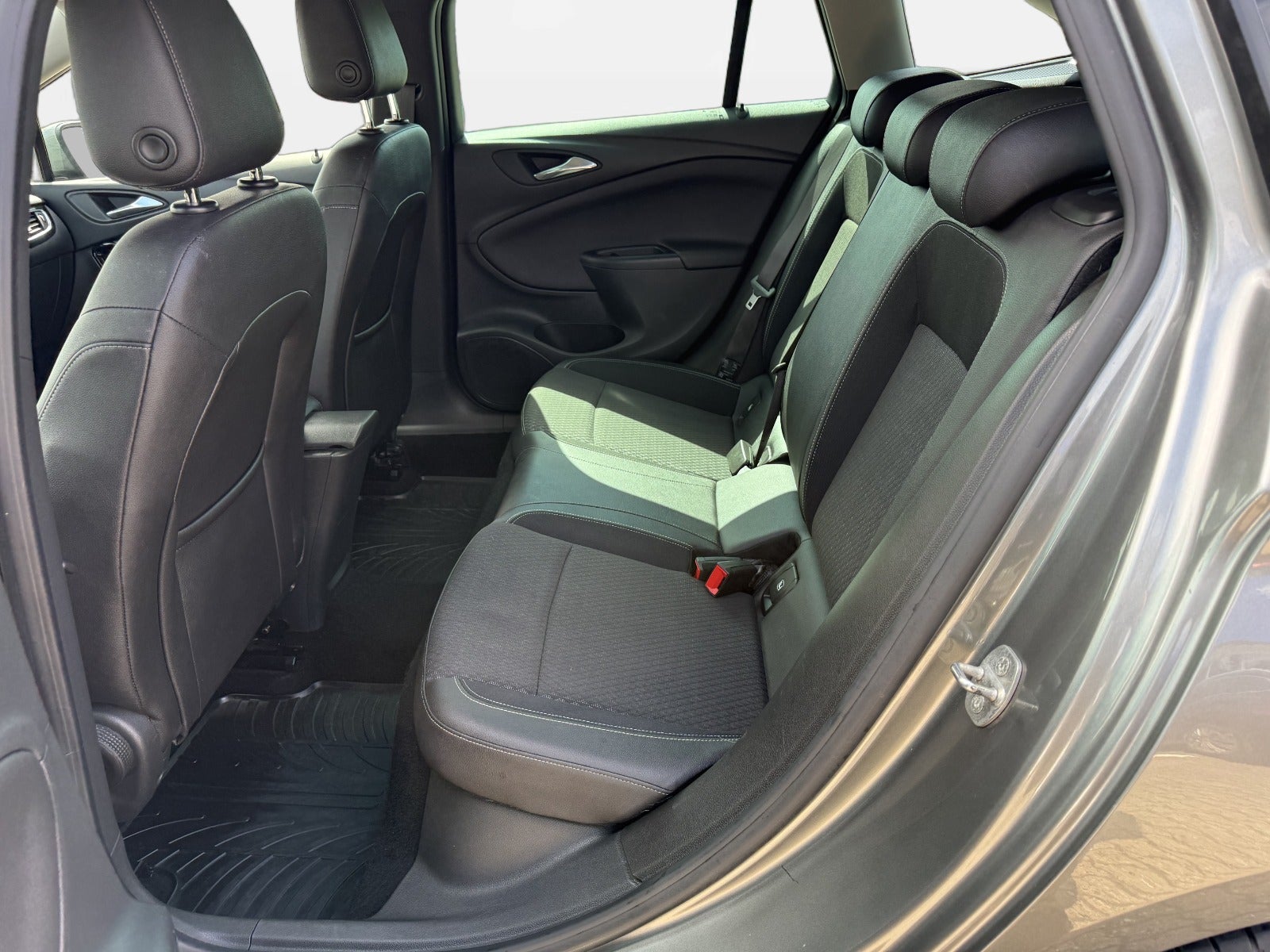 Billede af Opel Astra 1,4 T 150 Innovation Sports Tourer aut.