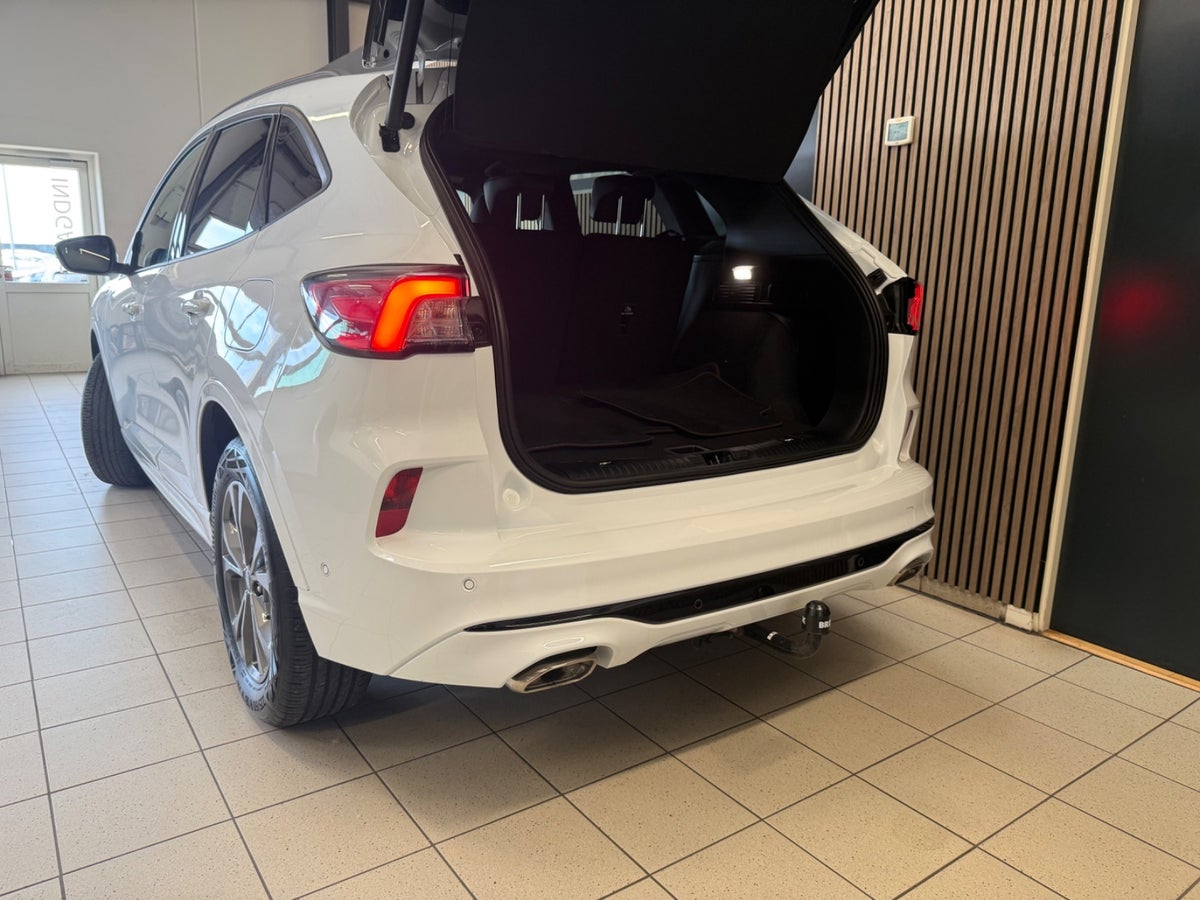 Ford Kuga PHEV ST-Line X CVT Ford Kuga PHEV ST-Line X CVT