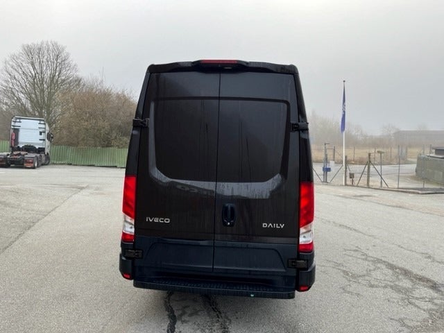 Billede af Iveco Daily 3,0 35S18 12m³ Van AG8