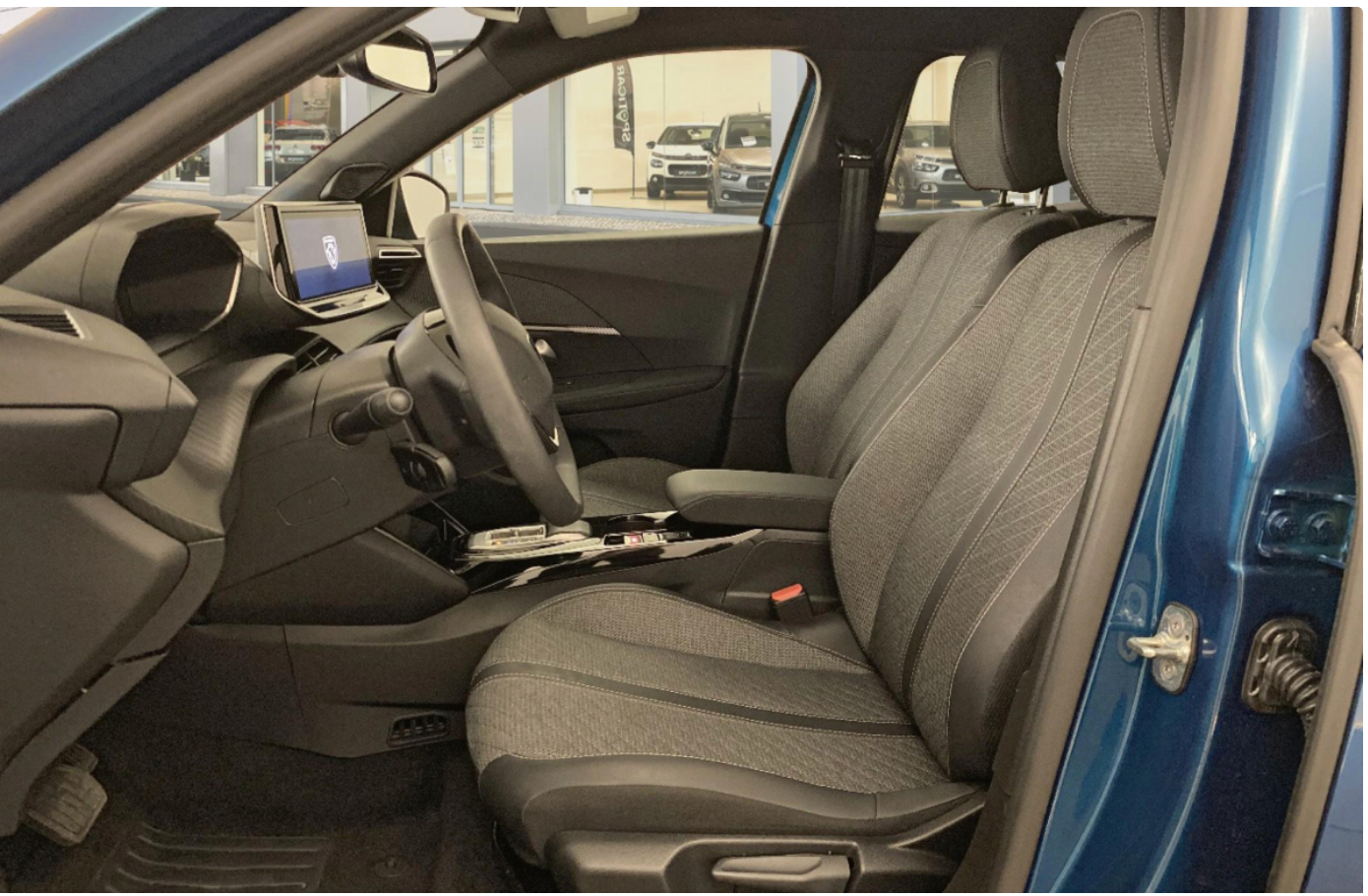 Billede af Peugeot e-2008 54 Allure