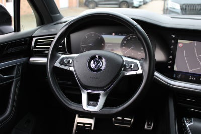 VW Touareg TDi 286 R-line aut. 4Motion Van