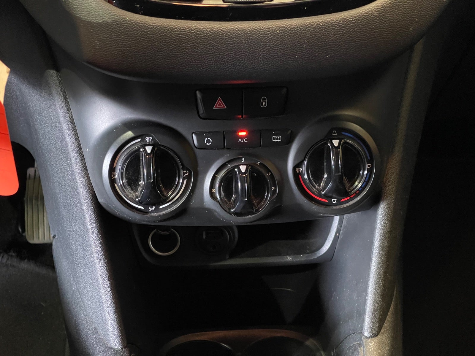 Billede af Peugeot 208 1,6 BlueHDi 75 Active