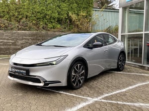 Toyota Prius Plug-in Hybrid Elegant