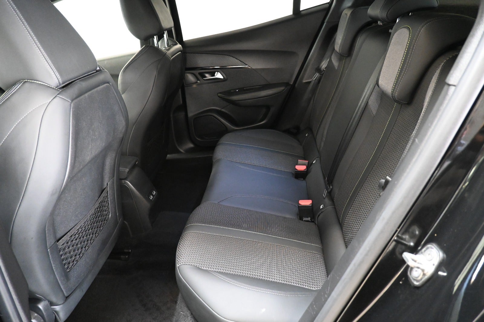 Peugeot 2008 PureTech 130 GT EAT8