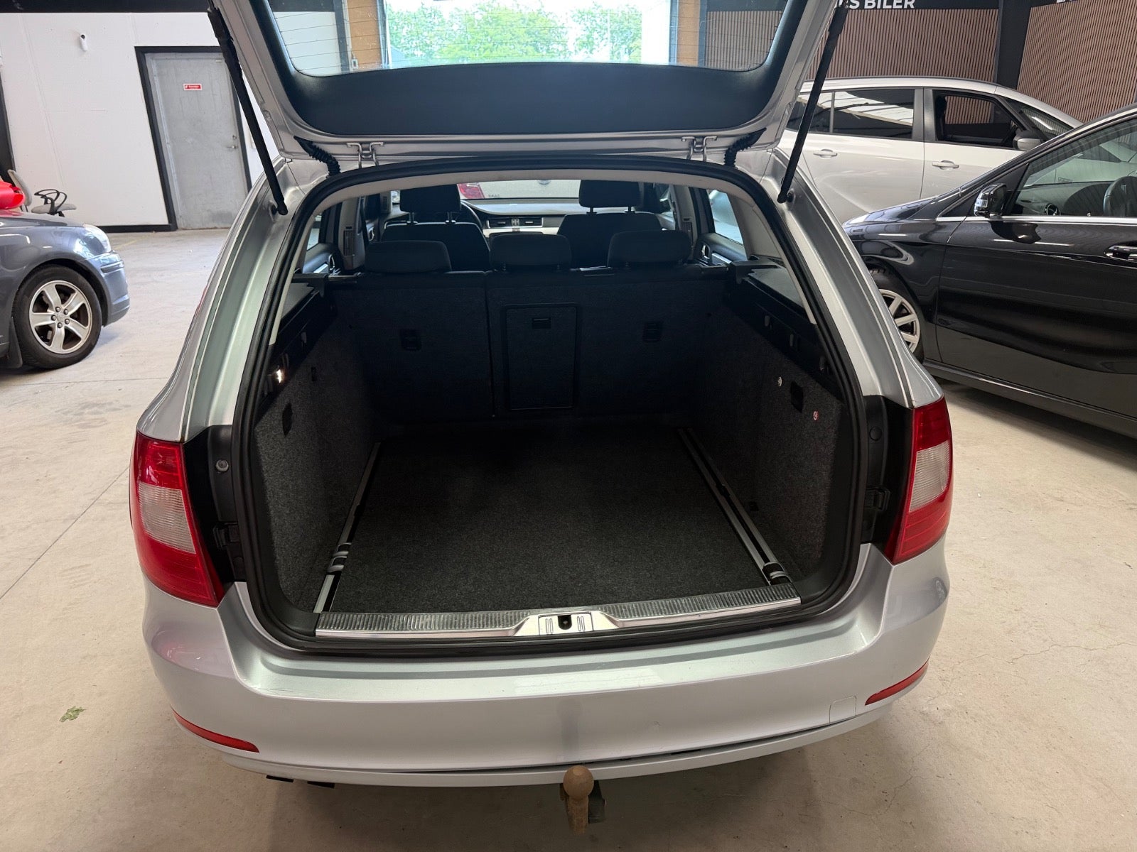 Skoda Superb TDi 105 Ambition Combi - billede 6