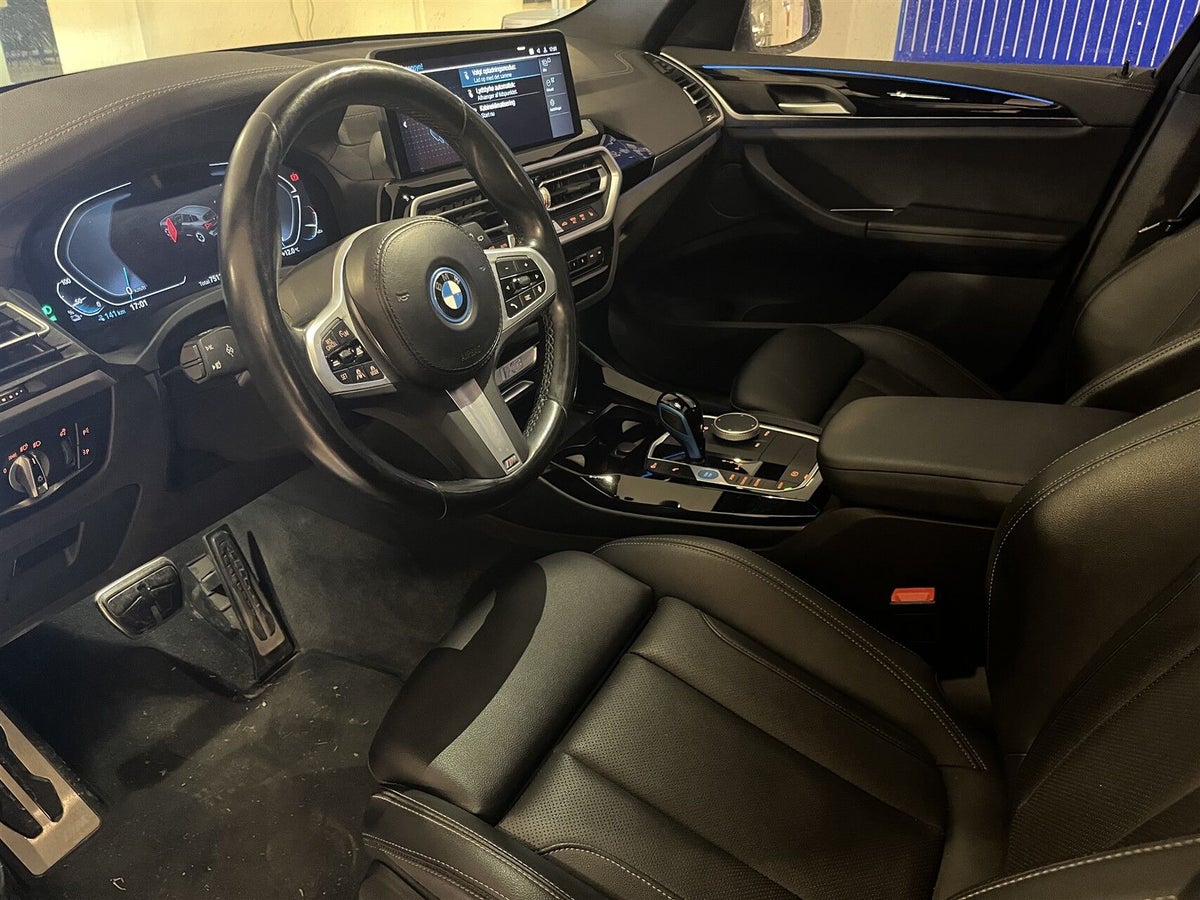 BMW iX3 Charged M-Sport billede 4