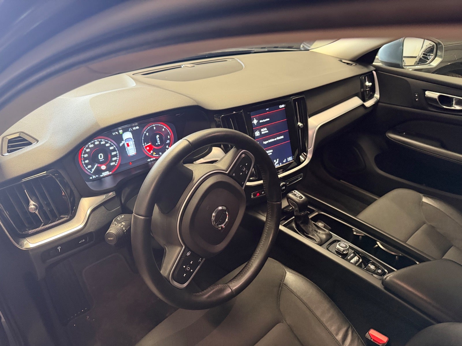 Volvo V60 D4 190 Momentum aut. - billede 9