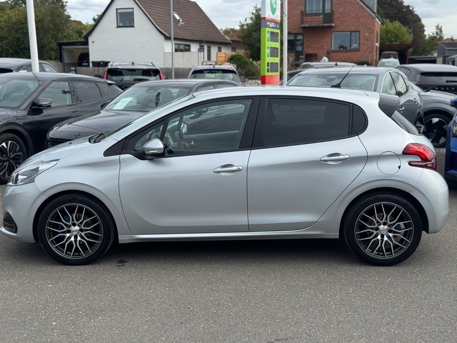 Billede af Peugeot 208 1,6 BlueHDi 100 Envy