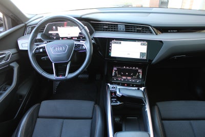 Audi e-tron Black Edition S-line Sportback quattro