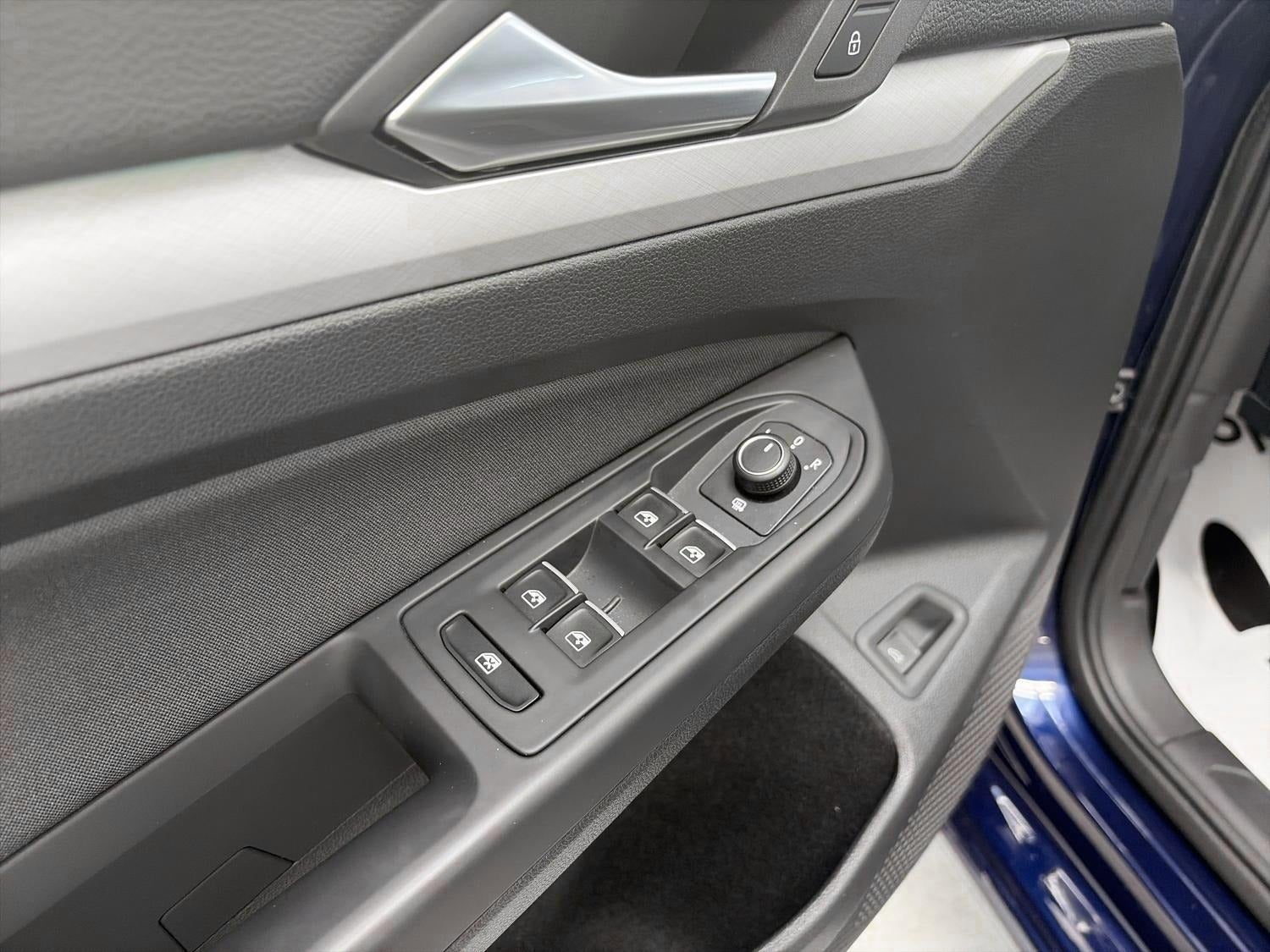 Billede af VW Golf VIII 1,5 eTSi 130 Life Variant DSG