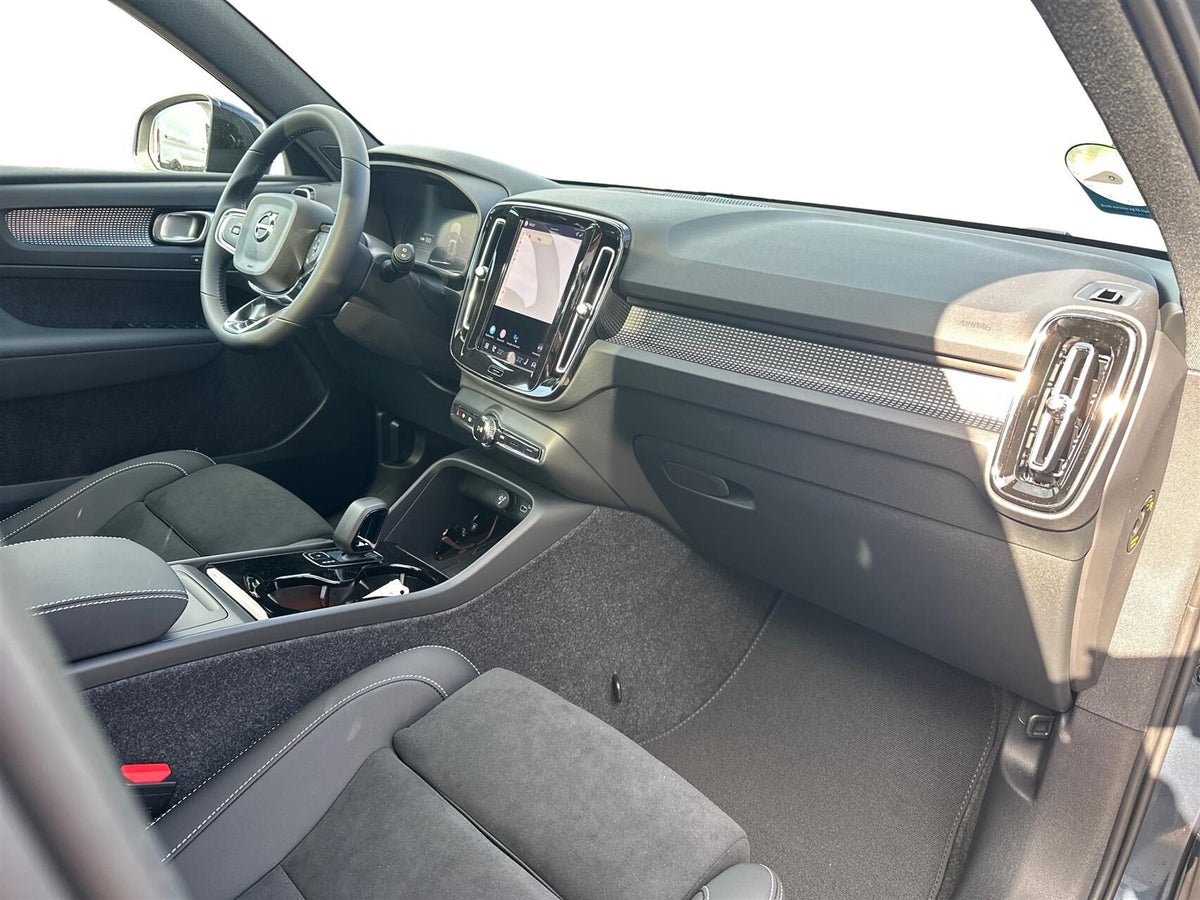 Volvo EX40 Extended Range Black Edition billede 3