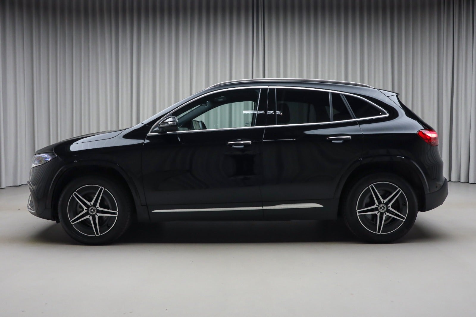 Mercedes-Benz EQA 250+ (6/8)