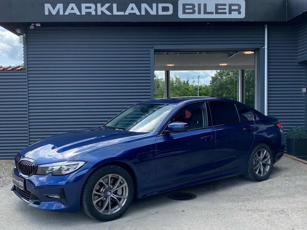 BMW 330e Sport Line aut.