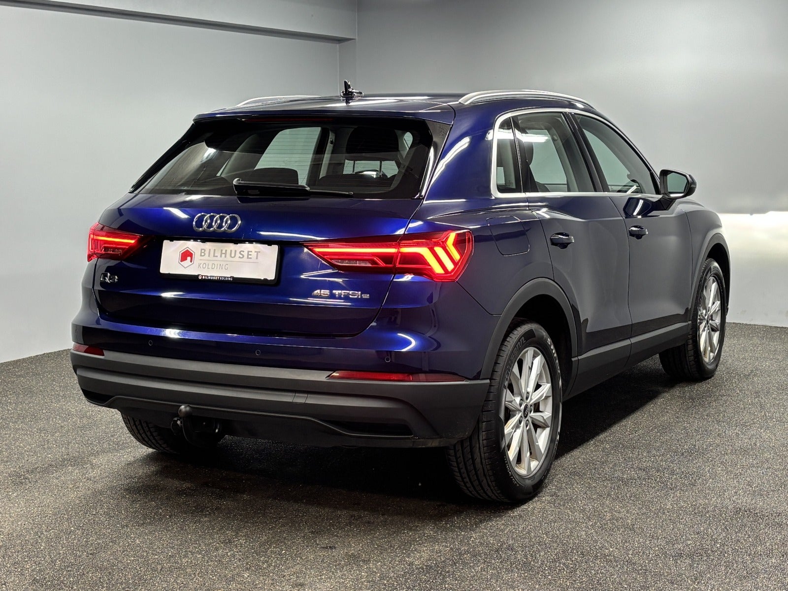 Billede af Audi Q3 45 TFSi e Attitude plus S-tr.