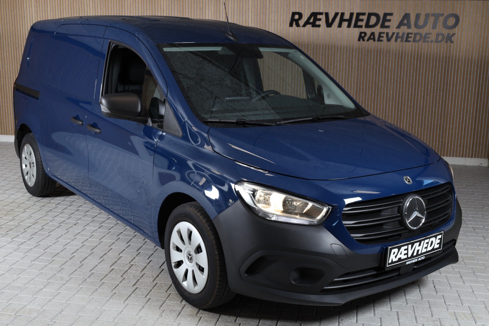 Mercedes eCitan A3 Basis Van 2024