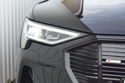 Audi e-tron Black Edition S-line quattro