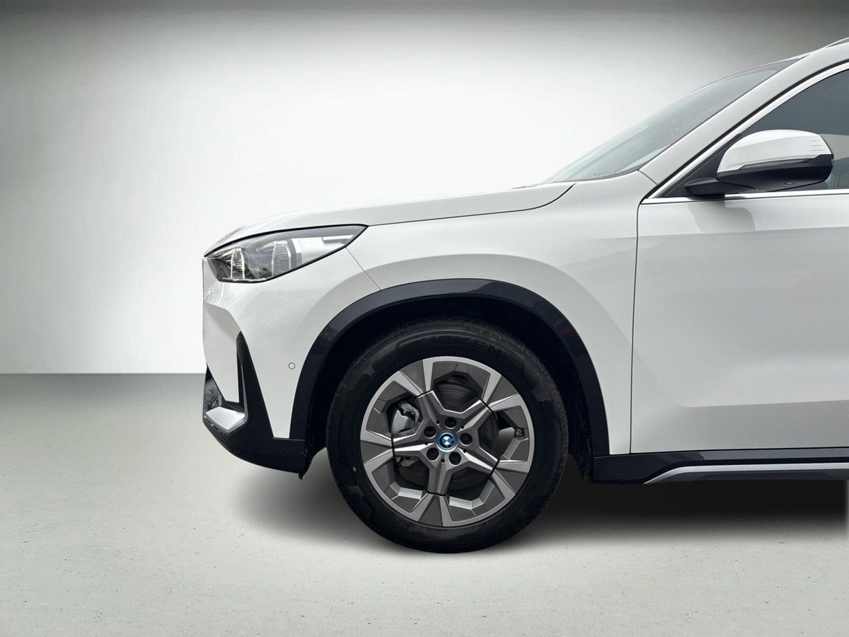 BMW iX1 eDrive20 X-Line billede 9