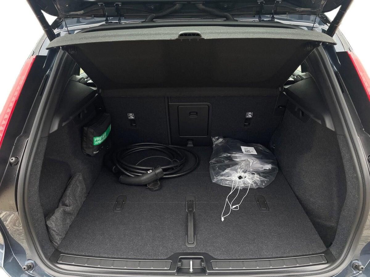 Volvo EX40 Extended Range Black Edition billede 11