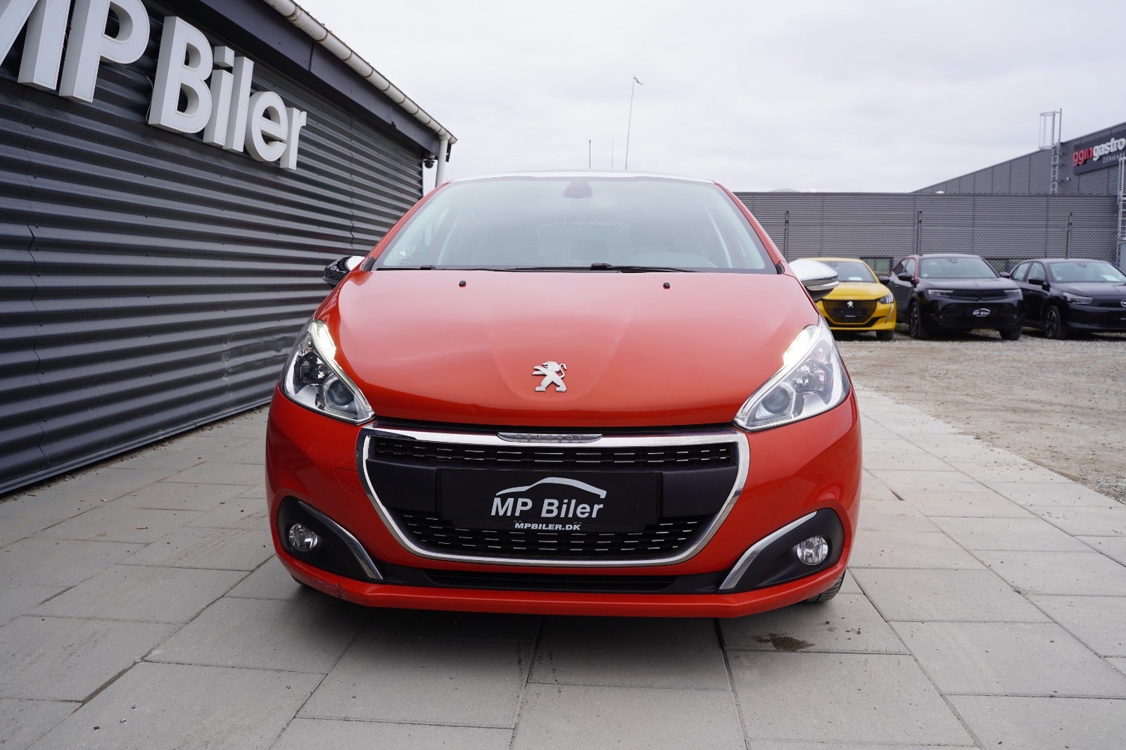 Billede af Peugeot 208 1,6 BlueHDi 100 Allure Sky