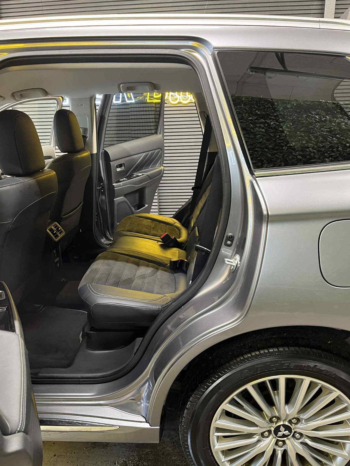 Billede af Mitsubishi Outlander 2,4 PHEV Intense CVT 4WD