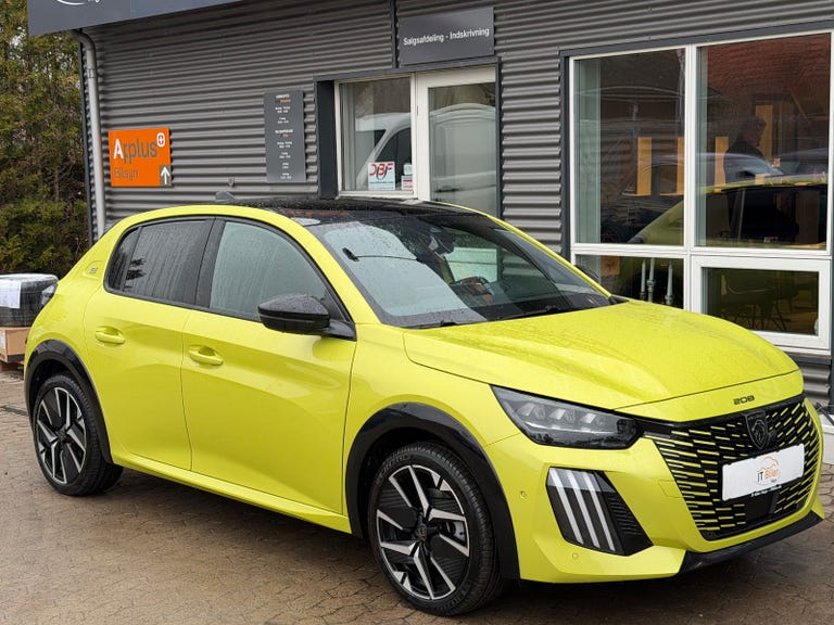 Peugeot e-208 GT