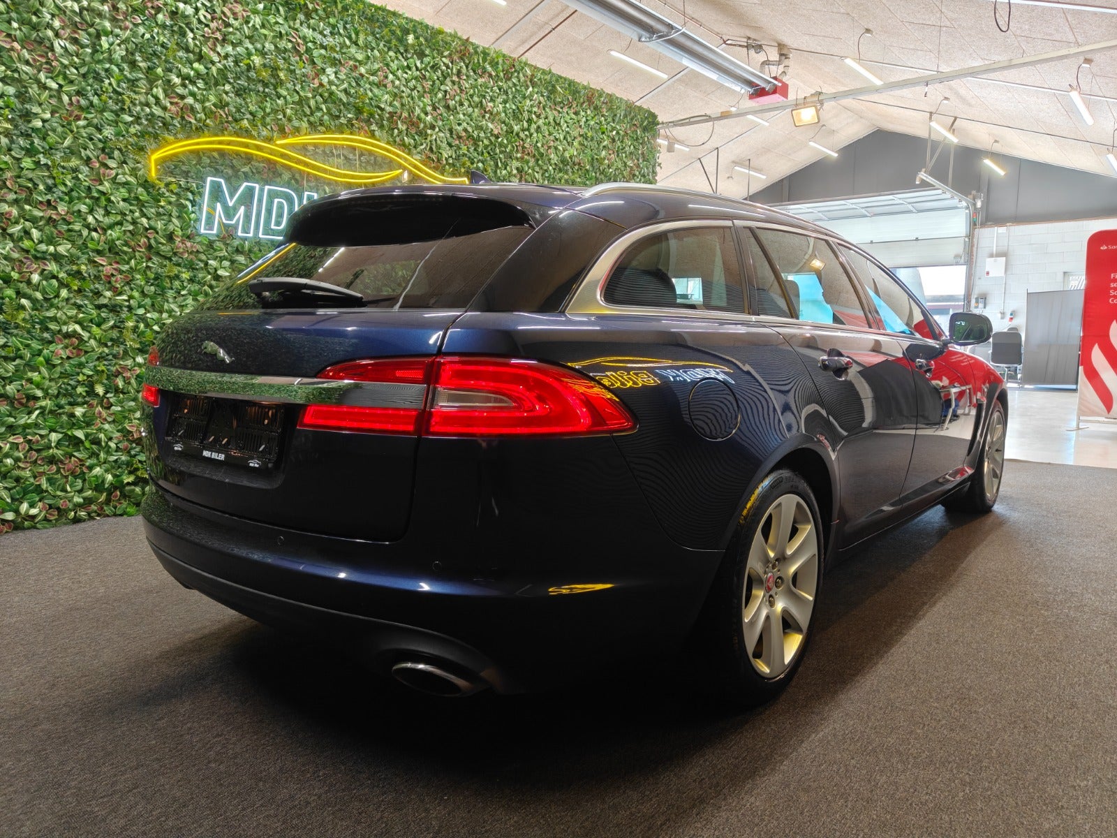 Billede af Jaguar XF 2,2 D S Portfolio Sportbrake aut.