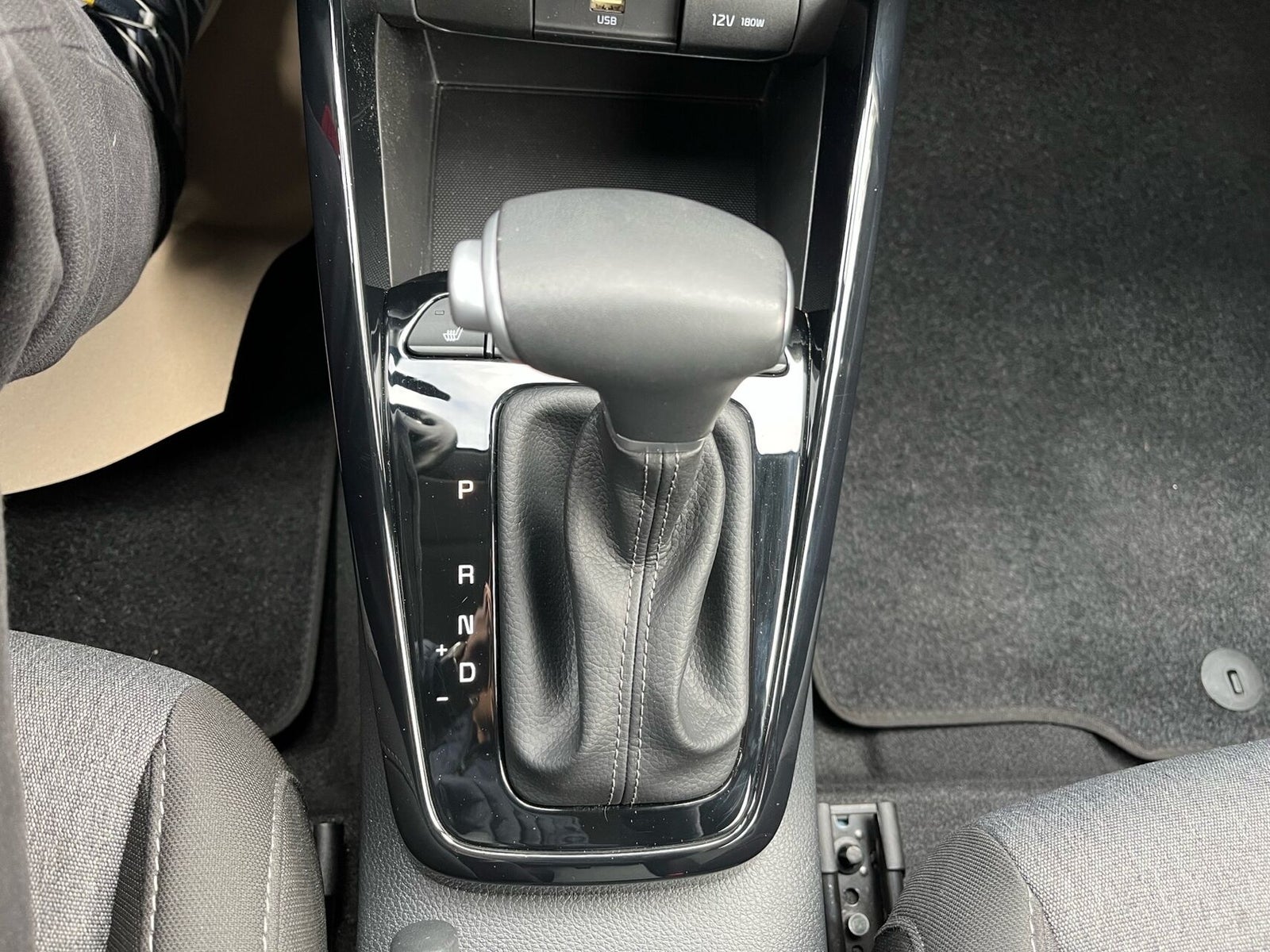 Kia Stonic T-GDi Prestige DCT