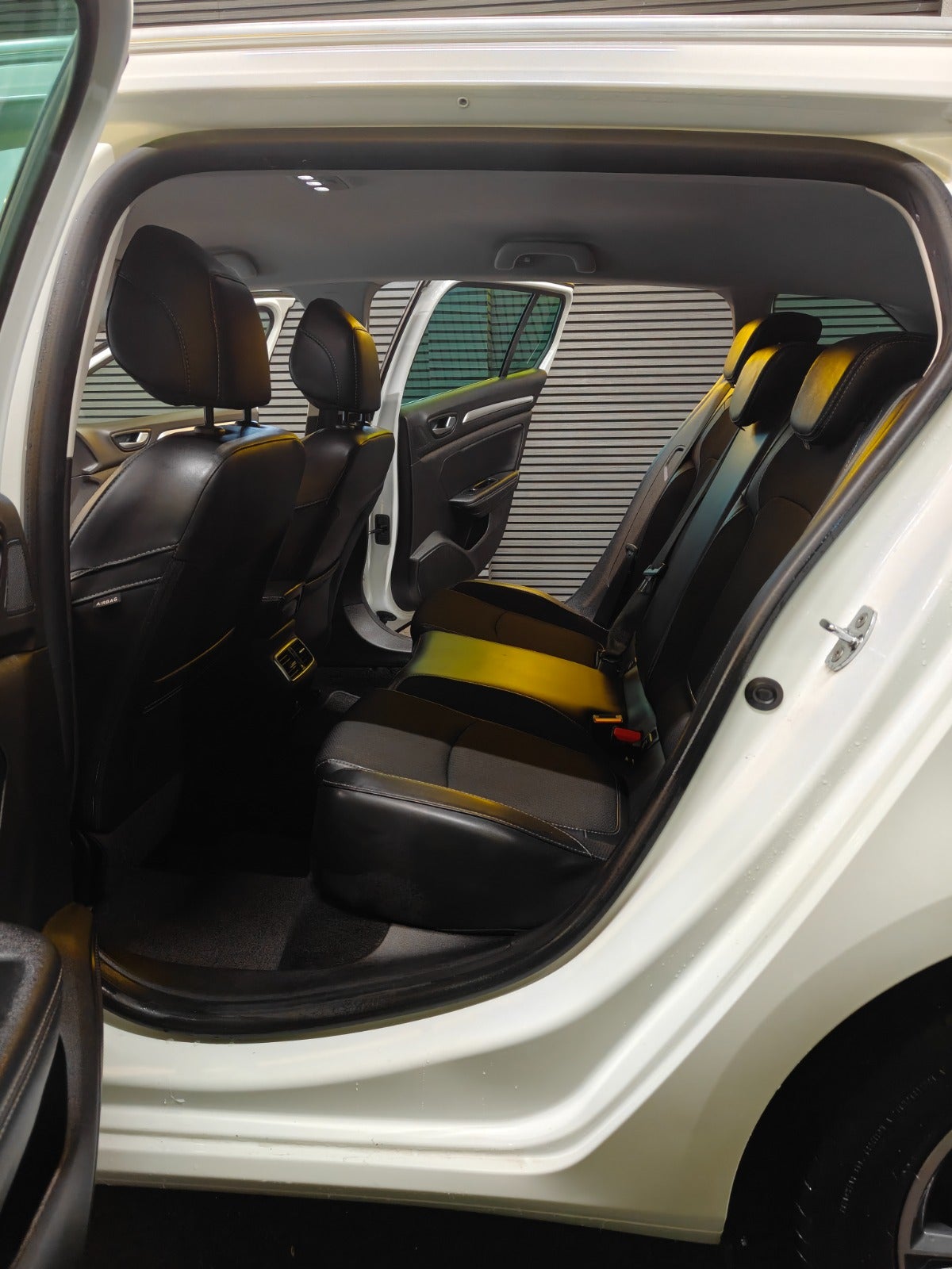 Billede af Renault Megane IV 1,6 E-Tech Zen Sport Tourer