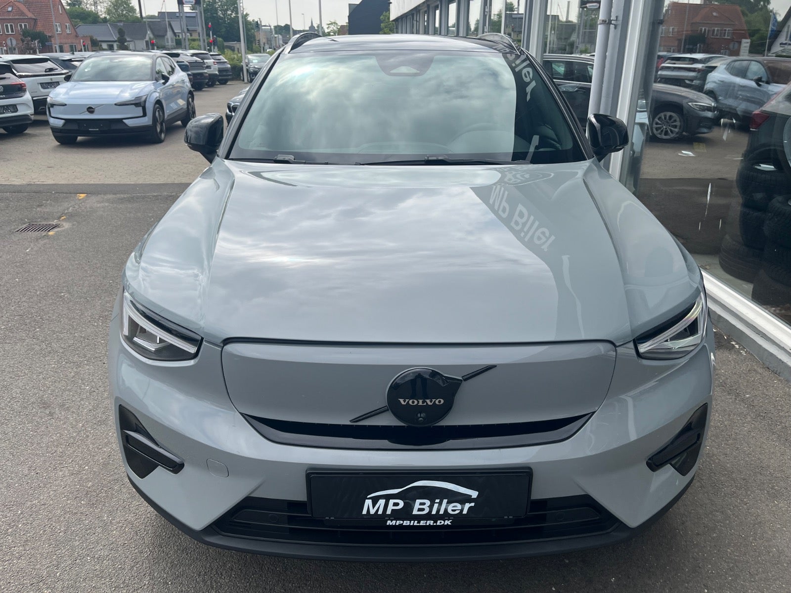 Billede af Volvo EX40 Extended Range Black Edition
