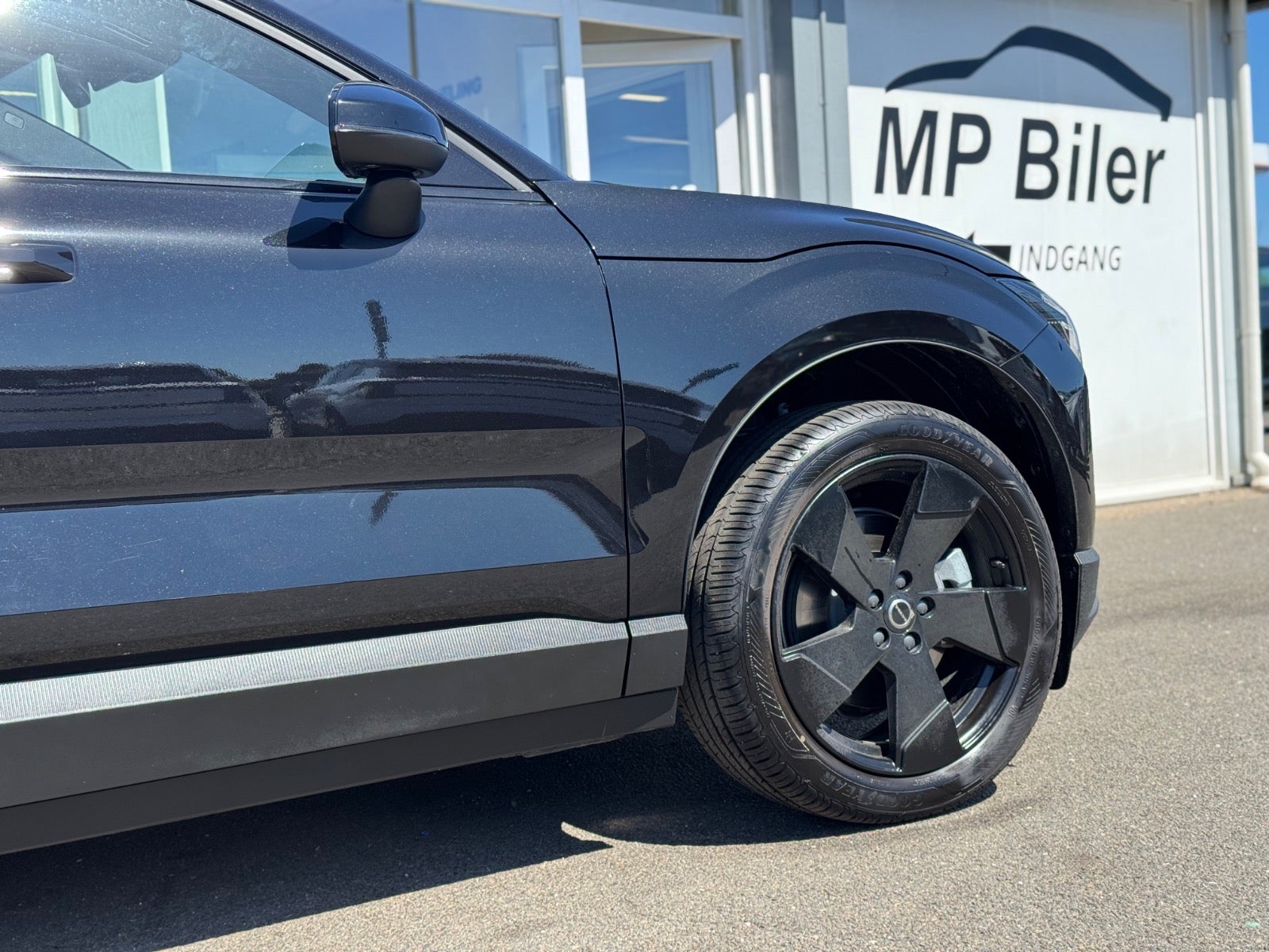 Billede af Volvo EX30  Extended Range Black Edition