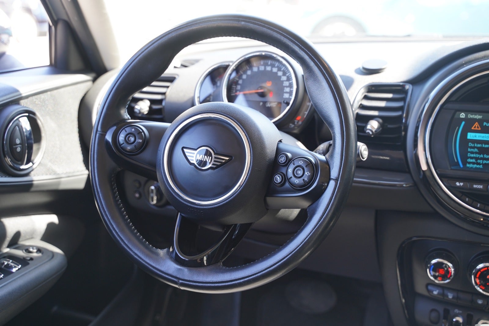 Billede af MINI Clubman Cooper 1,5 Essential Edition aut.