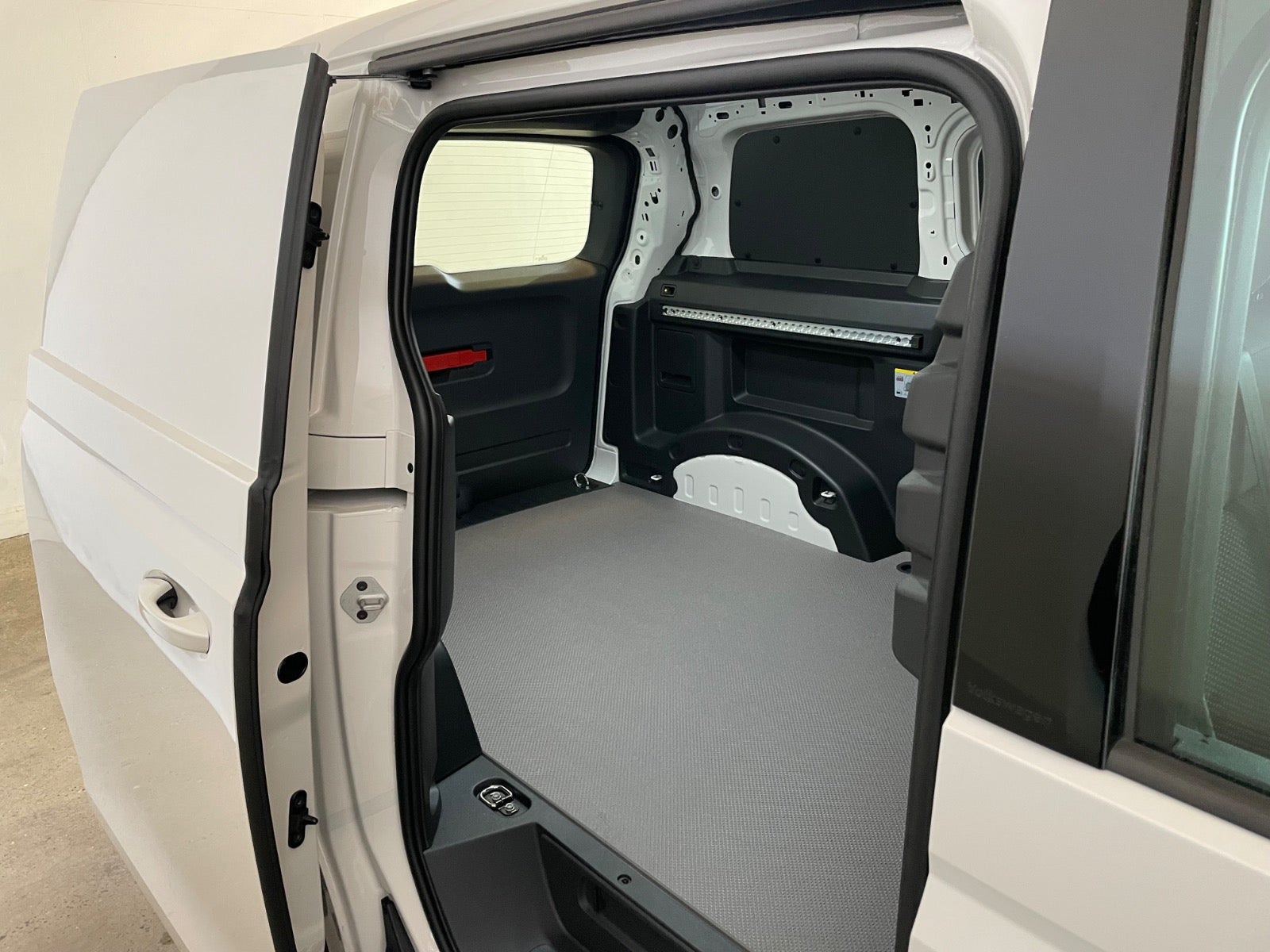VW ID.Buzz Cargo Pro
