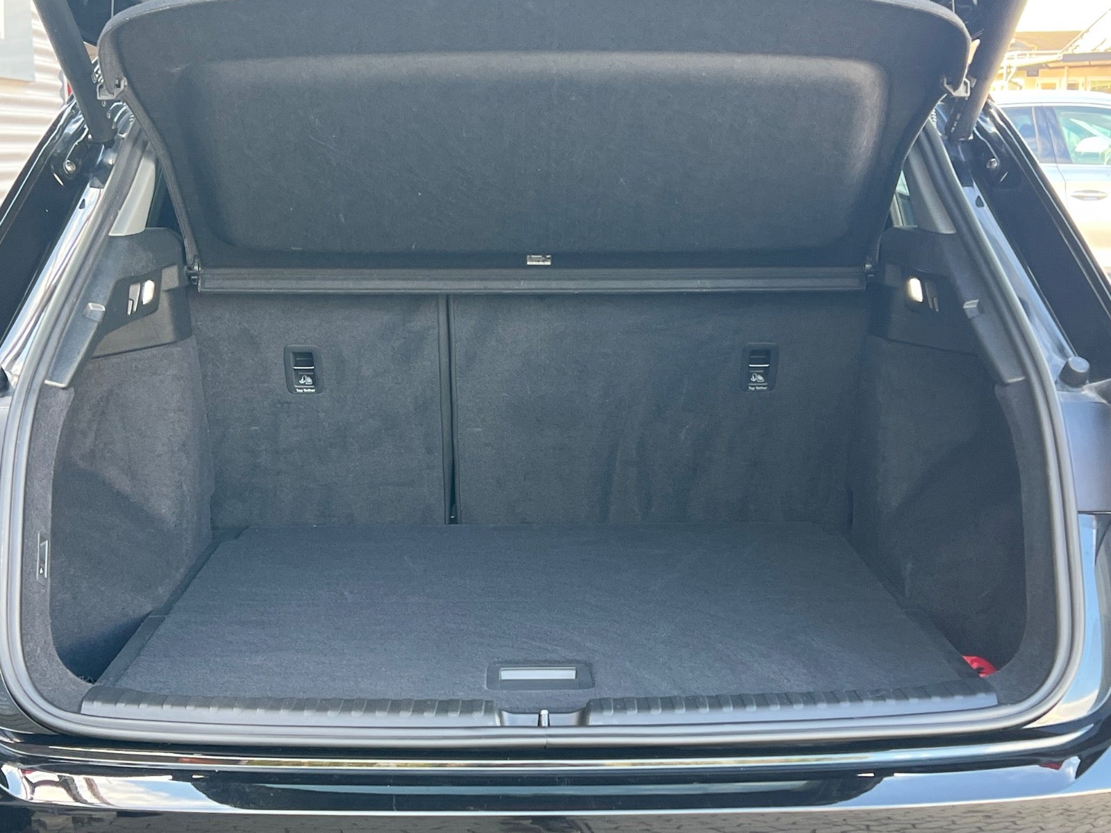 Audi Q4 e-tron Advanced