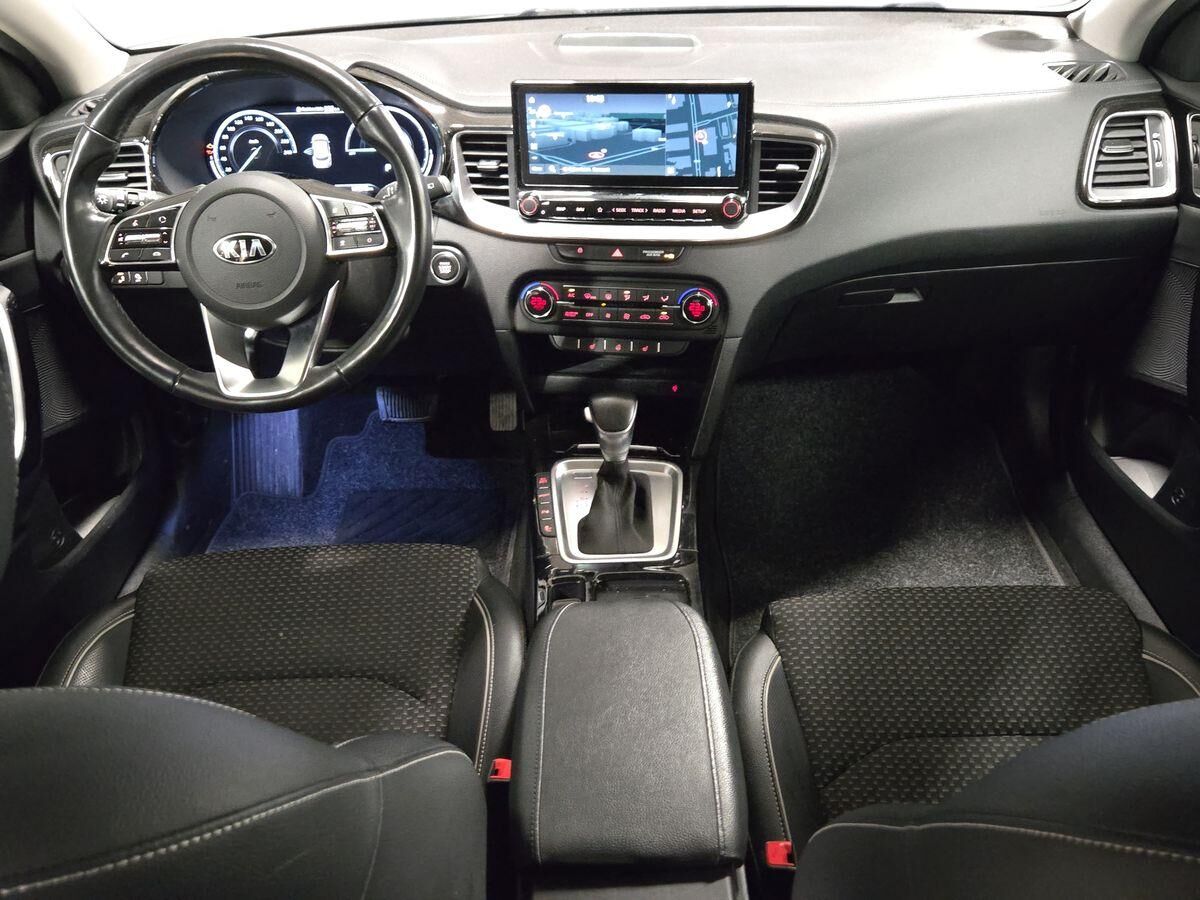 Kia XCeed PHEV Upgrade Intro DCT