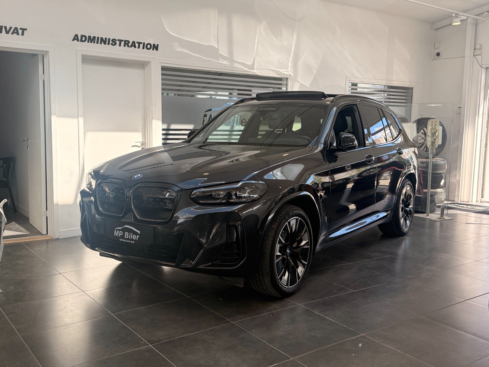 Billede af BMW iX3  Charged Plus M-Sport