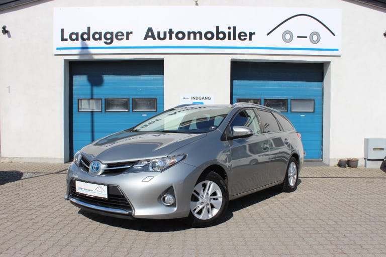 Toyota Auris Hybrid H2+ Comfort Touring Sports CVT